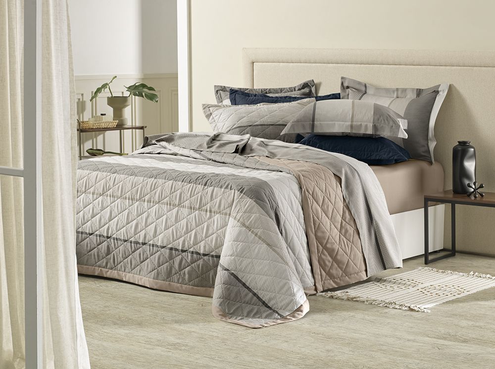 Kit Colcha King Size Karsten Melvin Dupla Face 100% Algodão Cetim 270 Fios (3 Peças)