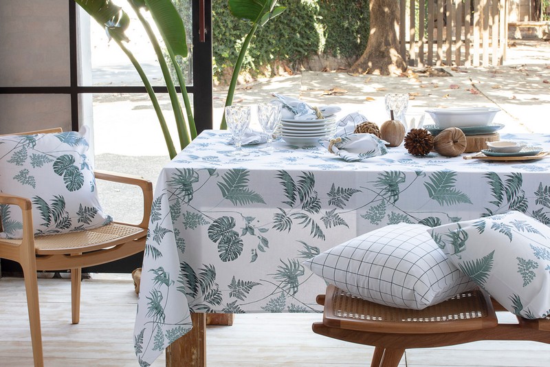 Toalha de Mesa Retangular Naturalle Limpeza Prática Tropical Verde 8 Lugares 1,60m x 2,50m