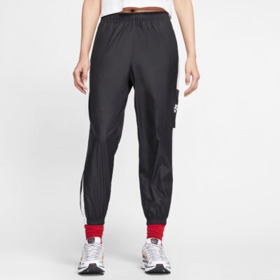 Calça Nike Sportswear Woven Essential Feminina