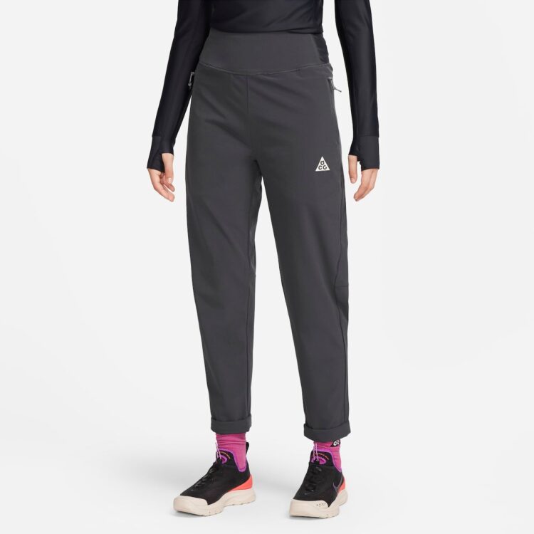 Calça Nike ACG Dri-FIT "New Sands" Feminina